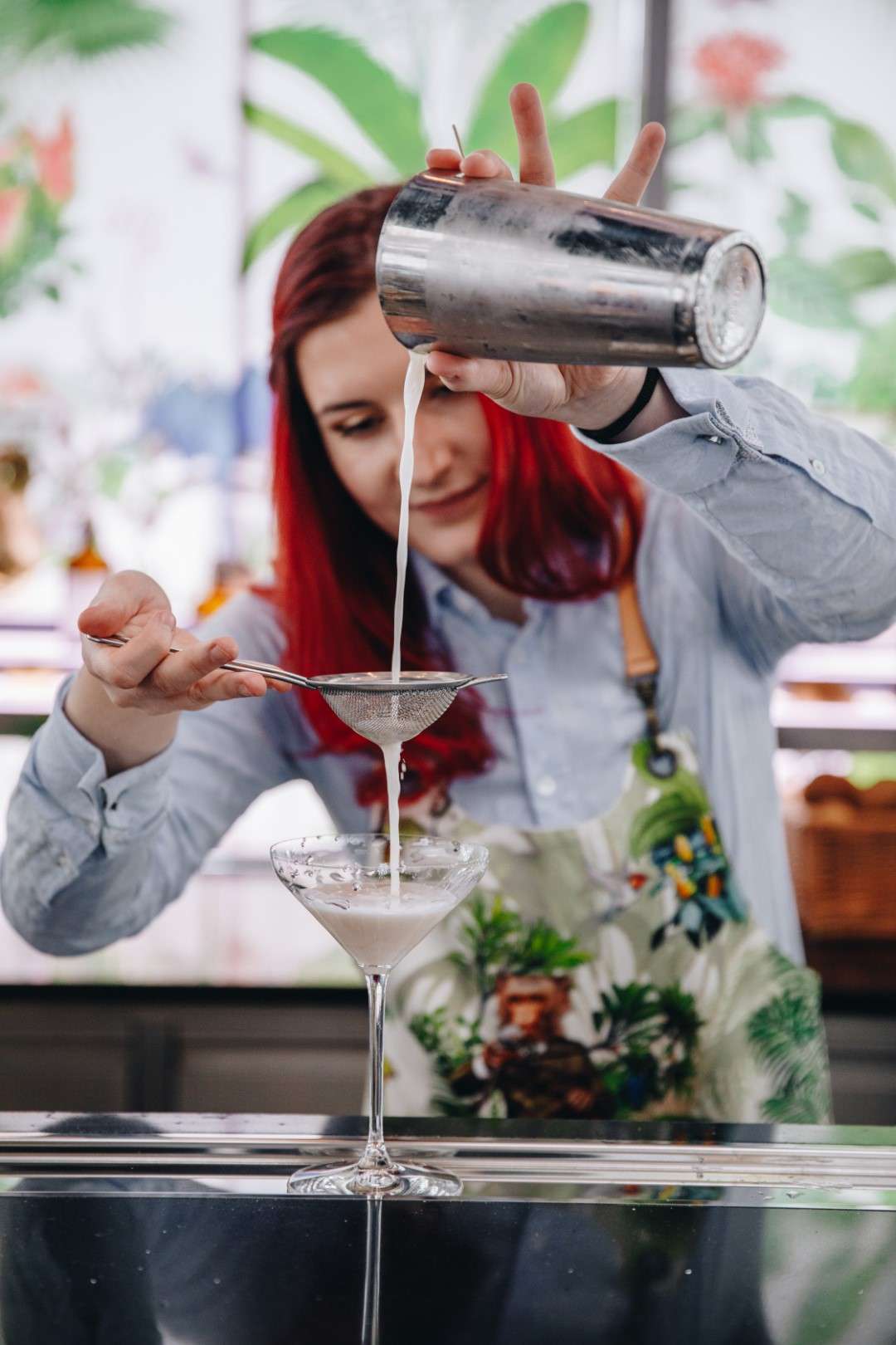 Simia Sour - vítězný koktejl barmanské soutěže společnosti Hilton Andrea Volajova