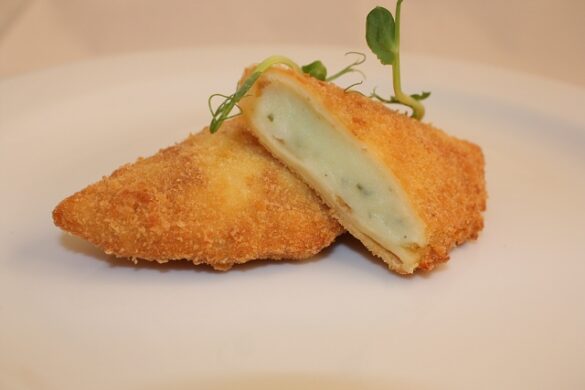 Plněné smažené placičky s bramborovou kaší