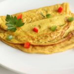 Veganes Ei für Omelette & Quiche macht Hühnereier überflüssig. Sieht aus wie eine Omelette, schmeckt wie eine Omelette, ist aber aus europäischen Biosoyabohnen und Biokichererbsen und regional hergestellt vom innovativen Biopionier Soyana, ein Familienbetrieb in Schlieren-Zürich. Im guten Bioladen ab Februar in der ganzen Schweiz und bald in den umliegenden Ländern erhältlich.
Die Verwendung dieses Bildes ist für redaktionelle Zwecke nur honorarfrei bei Verwendung der Bildlegende. Weiterer Text über ots und www.presseportal.ch/de/nr/100021866 / Die Verwendung dieses Bildes ist für redaktionelle Zwecke honorarfrei. Veröffentlichung bitte unter Quellenangabe: "obs/Soyana und Verlag Bewusstes Dasein"