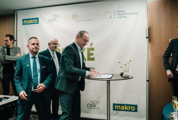 Atila Yenisen makro podpis memoranda w