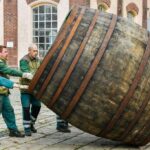 Smolení ležáckých sudů, 18. října 2022 Plzeň.