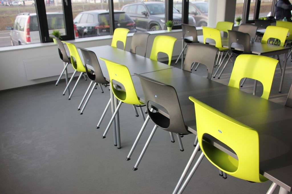 Kecip nábytek pro jídelny