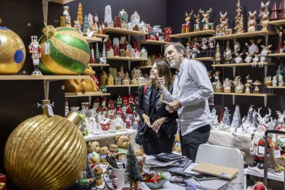 Global Sourcing: Guan zhou J&W Giftwell, 6.2 christmasworld gs tf 04 w