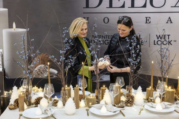 Candles / Kerzen: Delux Homeart, 5.1 christmasworld k tf 06 w