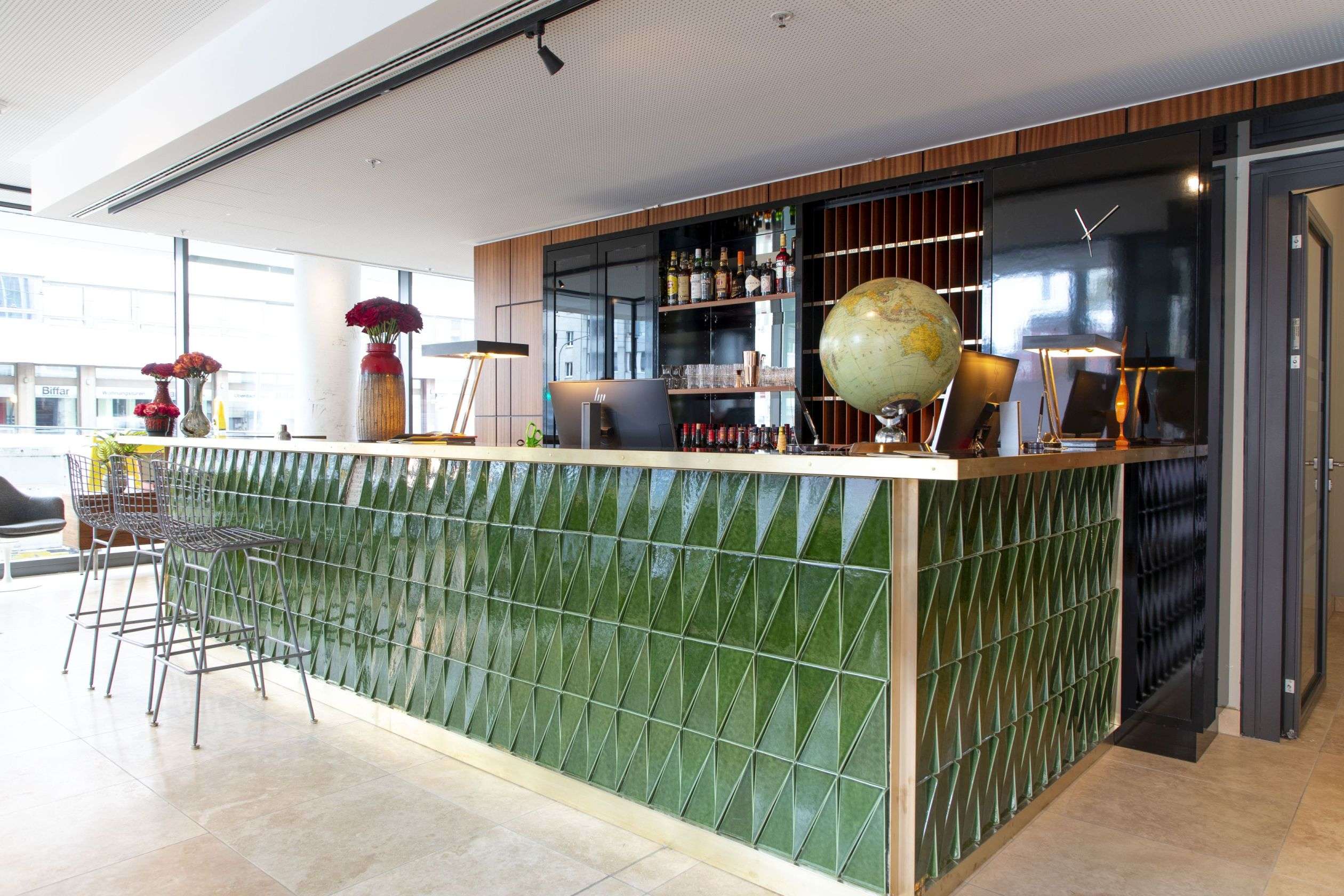 01 cHENRI Hotels Martin Valk