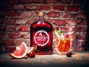 Griotka_BLOODY COLLINS_lahev_2 (Kopírovat)